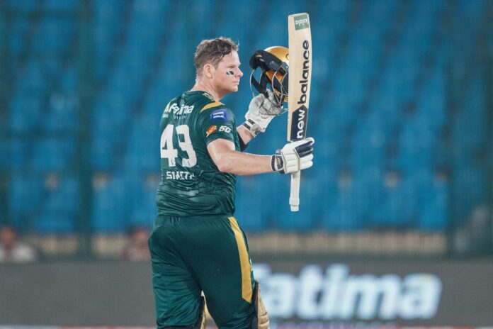 পিএসএলে ঝড়ো সেঞ্চুরিতে স্মিথের রেকর্ড