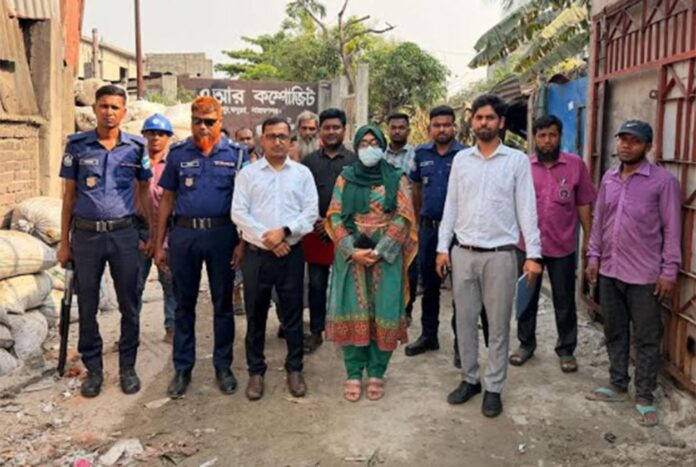 নারায়ণগঞ্জে অবৈধ কারখানায় বিদ্যুৎ সংযোগ বিচ্ছিন্ন