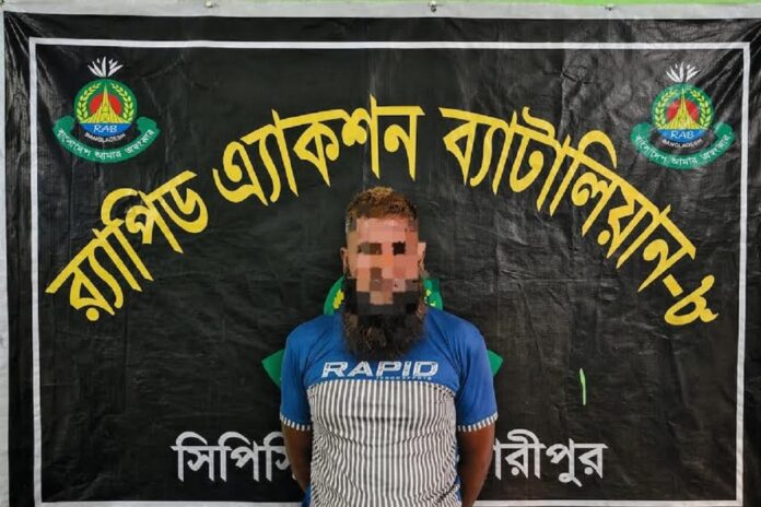 চাঞ্চল্যকর ডাকাতির ঘটনায় জড়িত তিন ডাকাত গ্রেপ্তার