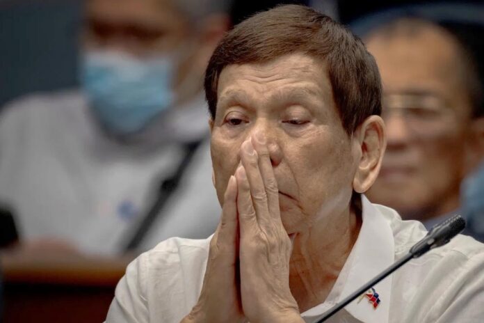 হেগের আদালতে বিচারের মুখোমুখি হচ্ছেন ফিলিপাইনের সাবেক প্রেসিডেন্ট দুতার্তে