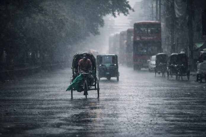 ধেয়ে আসছে বৃষ্টি বলয় ঝুমুল, ৯০ শতাংশ এলাকায় ঝড়বৃষ্টির শঙ্কা
