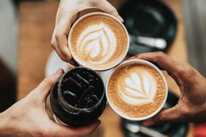 কফি পানকারীদের অন্ত্রে বাড়ছে উপকারী ব্যাকটেরিয়া, নতুন গবেষণায় চাঞ্চল্য