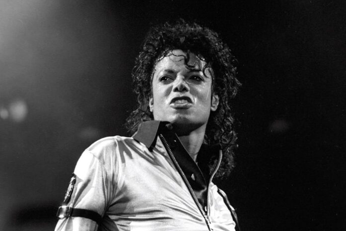 পপসম্রাট মাইকেল জ্যাকসনের বিরুদ্ধে যৌন নিপীড়নের নতুন মামলা