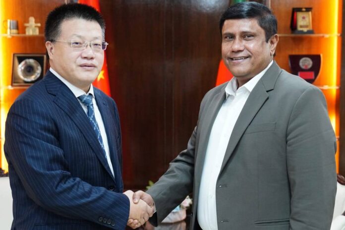 প্রধানমন্ত্রীর প্রতিরক্ষা উপদেষ্টার সঙ্গে চীনের রাষ্ট্রদূতের সৌজন্য সাক্ষাৎ