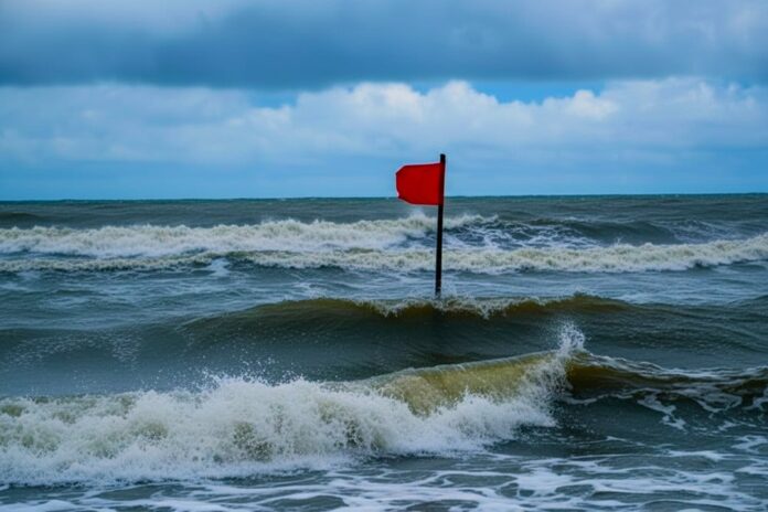 চার সমুদ্র বন্দরে ৩ নম্বর সতর্ক সংকেত