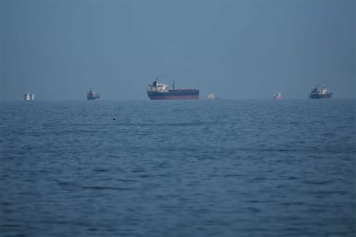 হরমুজকে চাপ প্রয়োগের হাতিয়ার হিসেবে ব্যবহার করা উচিত নয় : কাতার