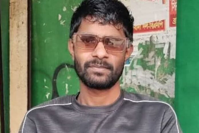 1777400005-72ce5e9a23de7da5fc200b5199980ca0 বৈদ্যুতিক খুঁটিতে স্পর্শ, মুহূর্তেই প্রাণ গেল রায়হানের
