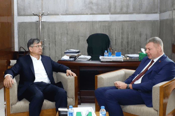 স্বরাষ্ট্রমন্ত্রীর সঙ্গে বেলারুশের রাষ্ট্রদূতের সাক্ষাৎ