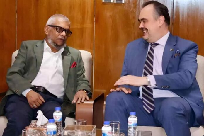 শ্রম আইন সংশোধন নিয়ে মন্ত্রীর সঙ্গে মা‌র্কিন রাষ্ট্রদূতের আলোচনা