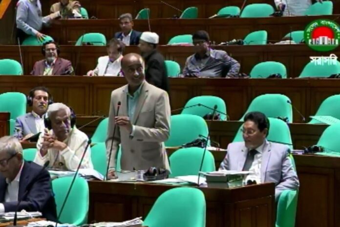 সংবিধান সংশোধনে ১৭ সদস্যের কমিটি গঠনের প্রস্তাব সরকারি দলের