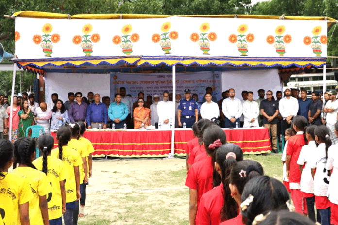 মুন্সীগঞ্জে প্রাথমিক বিদ্যালয় গোল্ডকাপ ফুটবল টুর্নামেন্ট শুরু