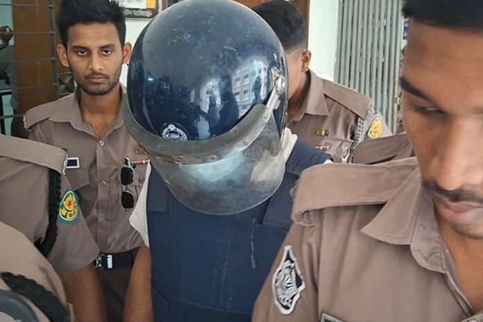 রিমান্ড শেষে কারাগারে ঢাবি শিক্ষক সুদীপ চক্রবর্তী
