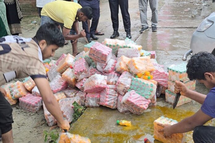 বগুড়ায় ভেজাল জুস কারখানায় অভিযান, সুপারভাইজারের কারাদণ্ড