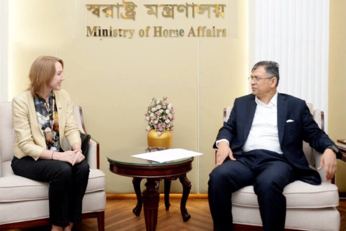 স্বরাষ্ট্রমন্ত্রীর সঙ্গে অস্ট্রেলিয়ার হাইকমিশনারের সাক্ষাৎ