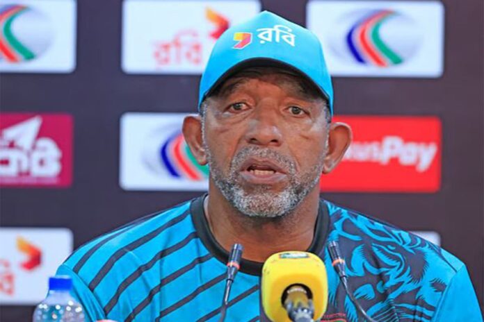 বাংলাদেশের প্রস্তুতি নিয়ে আত্মবিশ্বাসী সিমন্স