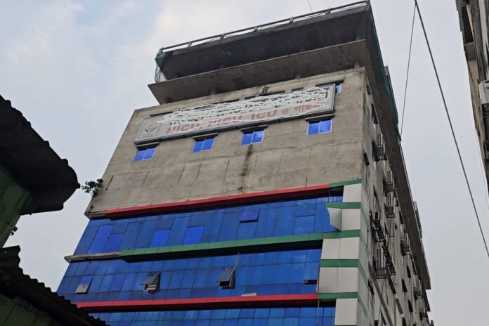 ভুল চিকিৎসায় নবজাতকের মৃত্যু, লাশ আটকে রাখার অভিযোগ