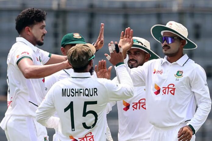 ৬ ওভারে ৩ উইকেট নেই, চাপে পাকিস্তান