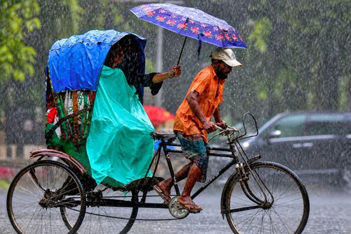 যেসব জেলায় ৬০ কিমি বেগে ঝড়সহ বজ্রবৃষ্টির শঙ্কা