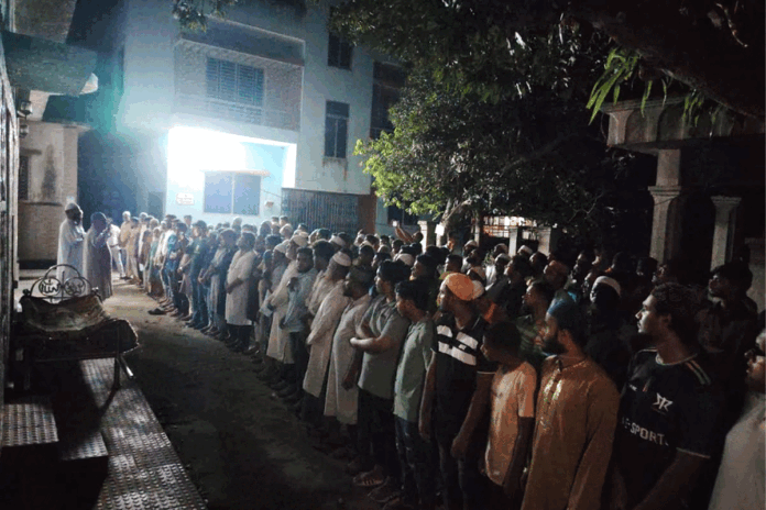 দাদা-দাদির কবরের পাশে শায়িত রামিসা