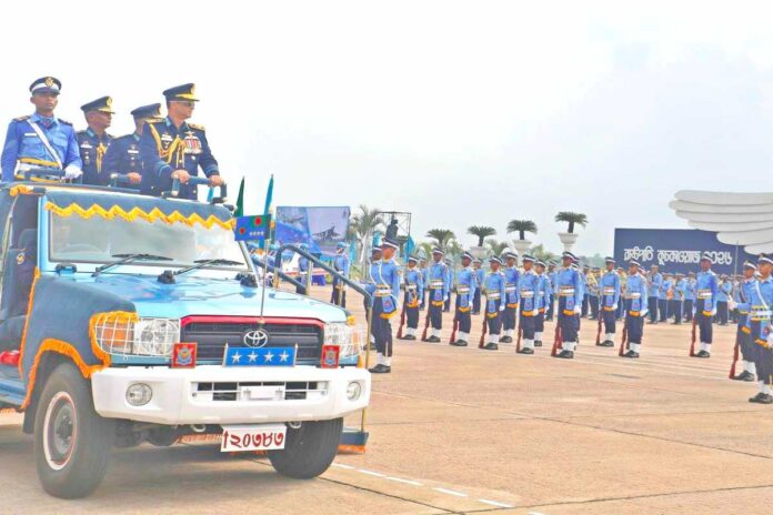 বিমানবাহিনী একাডেমিতে গ্রীষ্মকালীন রাষ্ট্রপতি কুচকাওয়াজ অনুষ্ঠিত