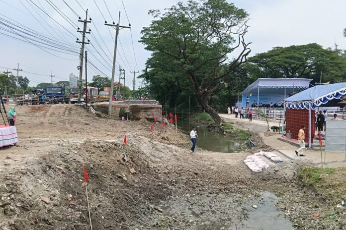 বাবার খনন করা খাল পুনঃখননে প্রধানমন্ত্রীর অপেক্ষায় ত্রিশালবাসী