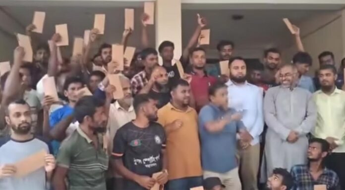 প্রতিবন্ধীদের ঈদ উপহার দিলেন পরিকল্পনা প্রতিমন্ত্রী সাকি