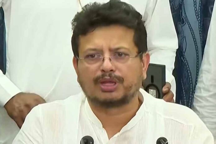 তৃণমূলে বড় ভাঙন, ৬০ বিধায়কের সমর্থনে বিরোধী দলনেতা ঋতব্রত