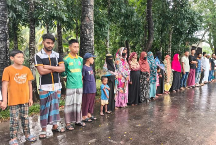 বিশ্ব পরিবেশ দিবসে পটুয়াখালীতে ভাগাড় অপসারণের দাবিতে মানববন্ধন