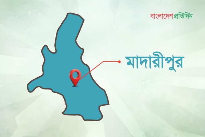 বাসচাপায় আড়াই বছরের শিশুর মৃত্যু, দুই ঘণ্টা মহাসড়ক অবরোধ