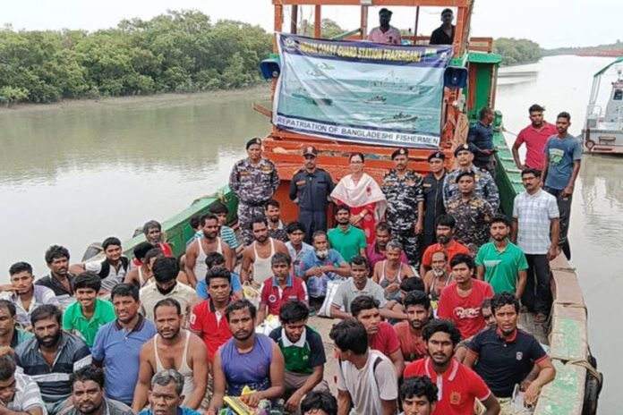 দেশে ফিরেছেন ভারতে আটক ৯১ বাংলাদেশি জেলে