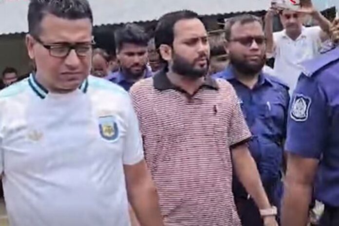 এনসিপি নেতার সঙ্গে শিক্ষার্থীদের হাতাহাতি, অবরুদ্ধ নেতাকে উদ্ধার করলো পুলিশ