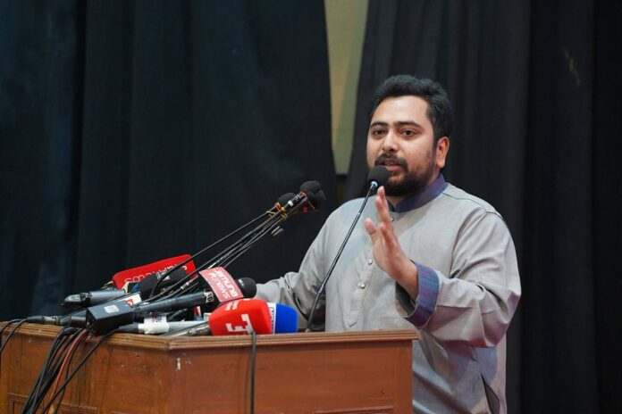 কিছু ইতিবাচক থাকলেও এবারের বাজেট উচ্চাভিলাষী: নাহিদ ইসলাম