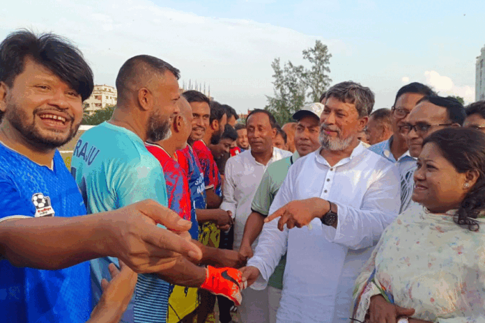 মাদারীপুরে প্রীতি ফুটবল: নারায়ণগঞ্জ সোনালী অতীত ক্লাবের জয়