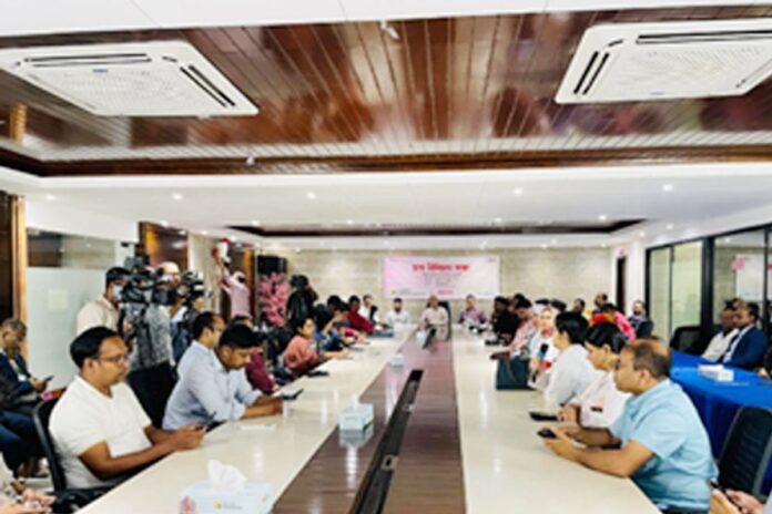স্বাস্থ্যসেবার বর্তমান ও ভবিষ্যৎ নিয়ে আলোক হেলথকেয়ারে মতবিনিময় সভা