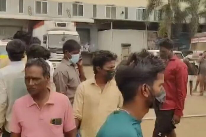 তামিলনাড়ুতে সি-ফুড কারখানায় অ্যামোনিয়া গ্যাস লিকেজে ৭ শ্রমিকের মৃত্যু