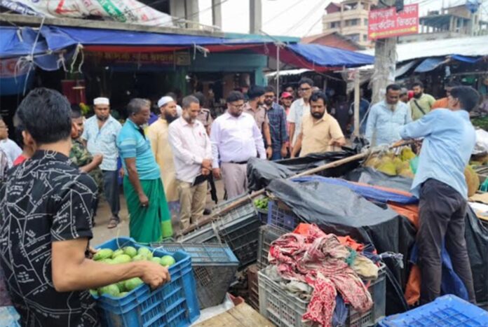 1782051166-a5770da425db0bd4d1c397badb944075 বরিশালে মূল্য তালিকা না থাকায় জরিমানা