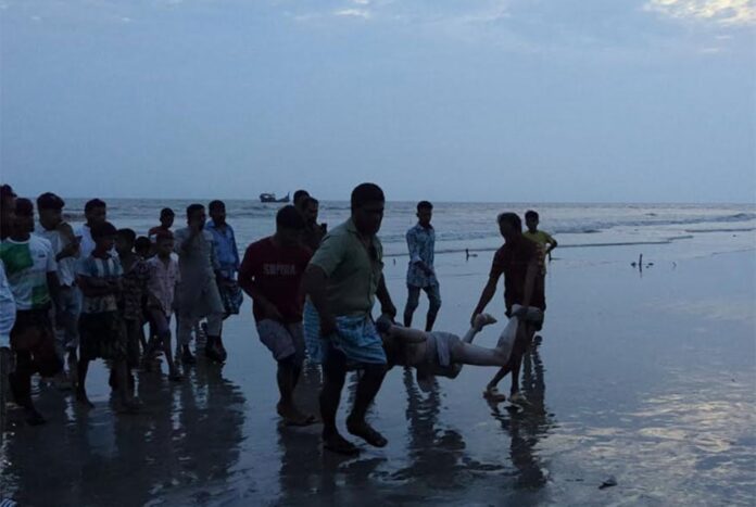 কুয়াকাটায় মিলল নিখোঁজ জেলের লাশ