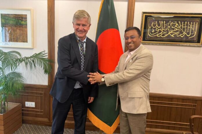 প্রধানমন্ত্রীর পররাষ্ট্র উপদেষ্টার সঙ্গে আন্তর্জাতিক জলবায়ু প্রতিনিধিদলের সৌজন্য সাক্ষাৎ