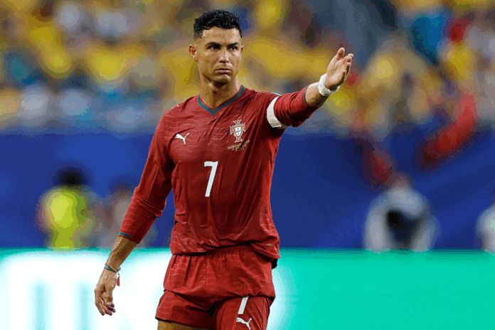 রোনালদোকে পুরো সময় খেলানোর পক্ষে কোচ