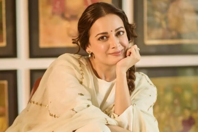 ছেলের কাণ্ডে ‘বাহবা’ নিতে গিয়ে উল্টো সমালোচনার মুখে দিয়া মির্জা
