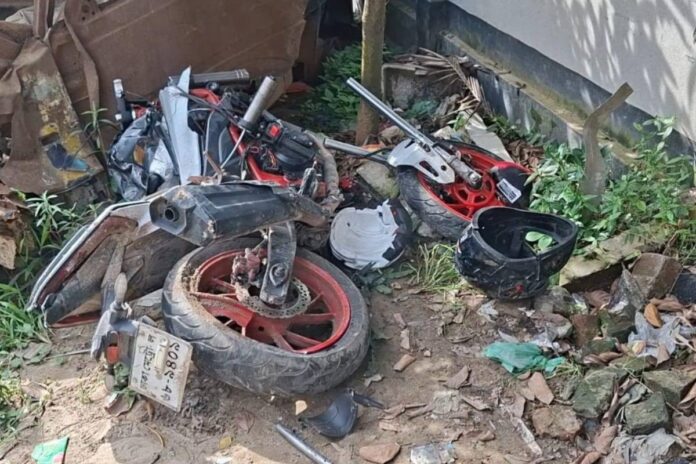1783053260-ec9b30b7ea69e35391f9c83494939481 শ্রীপুরে বেপরোয়া ট্রাকের চাপায় প্রাণ গেল মোটরসাইকেল আরোহী দুই বন্ধুর